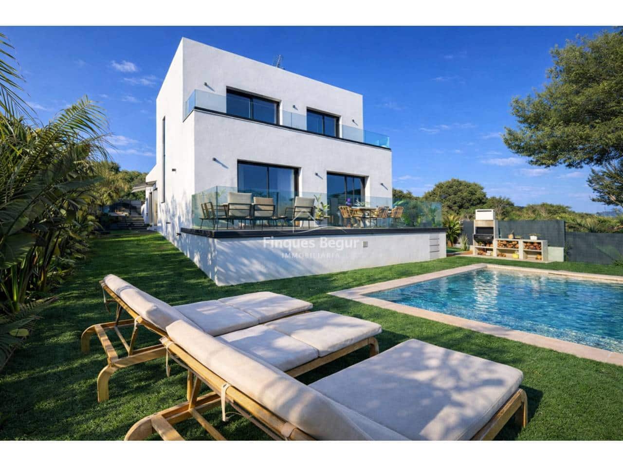 4 slaapkamer Villa te koop in Santa Cristina d'Aro met zwembad garage - € 1.560.000 (Ref: 9798491)