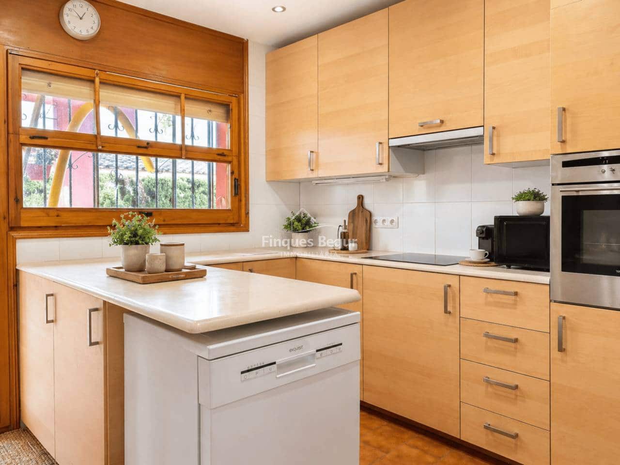 3 bedroom Villa for sale in Begur with pool garage - € 710,000 (Ref: 9805920)