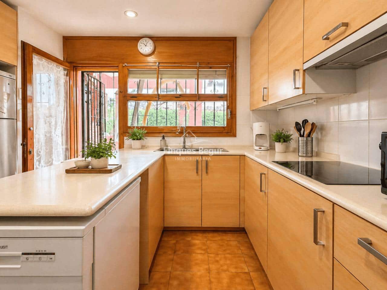 3 bedroom Villa for sale in Begur with pool garage - € 710,000 (Ref: 9805920)