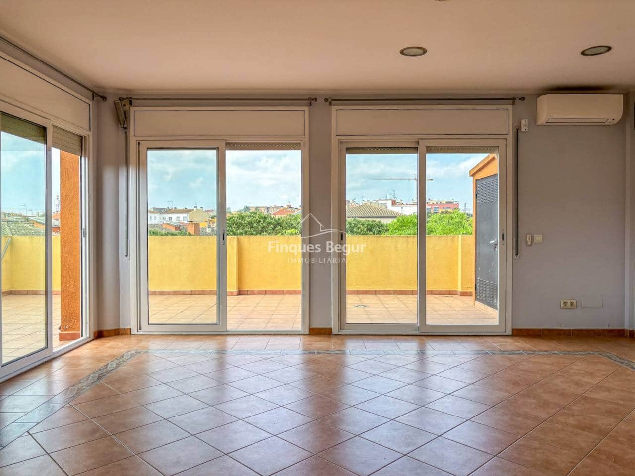 1 slaapkamer Appartement te koop in Palafrugell met garage - € 265.000 (Ref: 9811024)