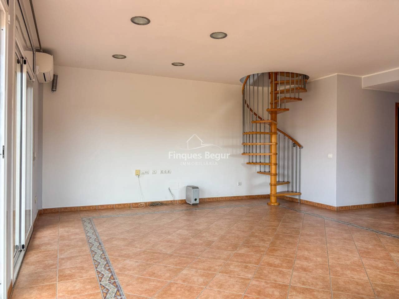 1 slaapkamer Appartement te koop in Palafrugell met garage - € 265.000 (Ref: 9811024)