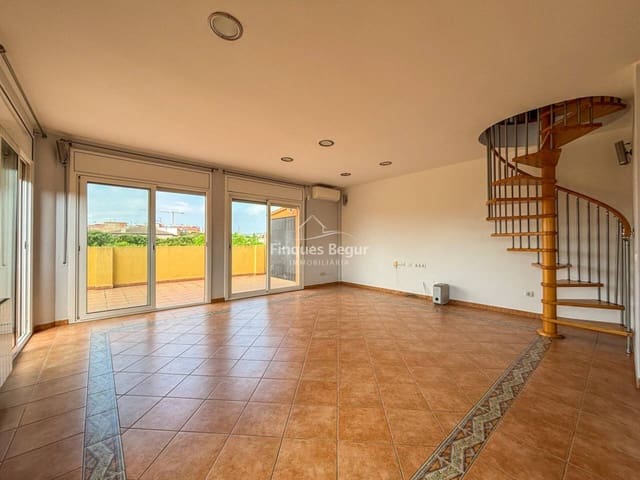 1 slaapkamer Appartement te koop in Palafrugell met garage - € 265.000 (Ref: 9811024)