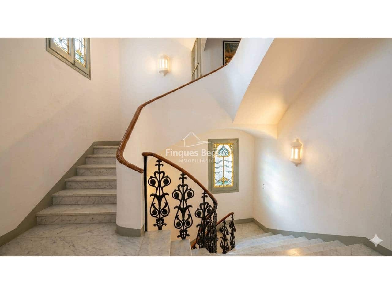 2 bedroom Apartment for sale in Begur - € 295,000 (Ref: 9833159)