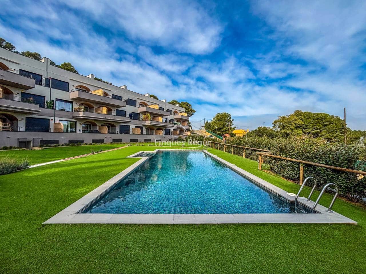 2 bedroom Flat for sale in Begur with pool garage - € 630,000 (Ref: 9835065)