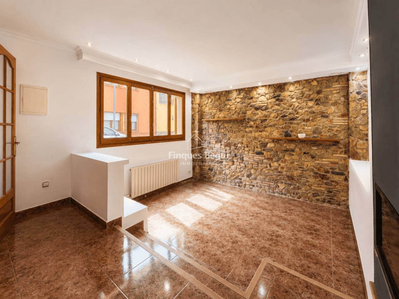 3 bedroom Terraced Villa for sale in Mont-ras with garage - € 410,000 (Ref: 9838822)