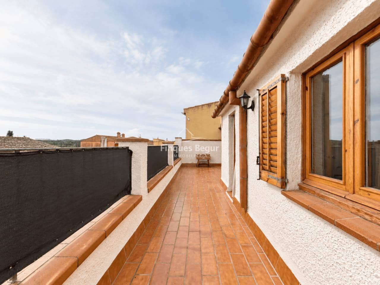 3 bedroom Terraced Villa for sale in Mont-ras with garage - € 410,000 (Ref: 9838822)