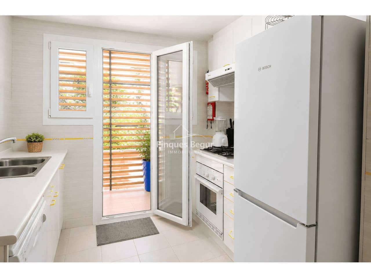 2 bedroom Apartment for sale in Tamariu with pool - € 300,000 (Ref: 9861424)