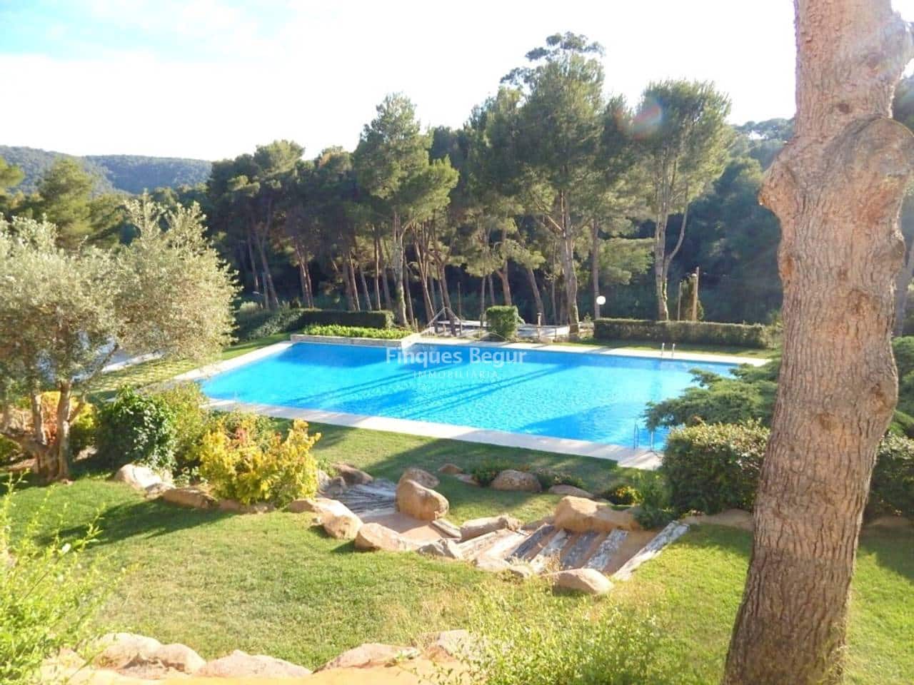 2 bedroom Apartment for sale in Tamariu with pool - € 300,000 (Ref: 9861424)