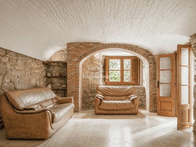 4 soveværelse Finca/Landehus til salg i Corçà med garage - € 1.500.000 (Ref: 9958983)