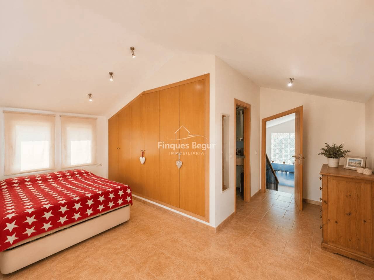 3 sypialnia Willa na sprzedaż w Begur z basenem garażem - 700 000 € (Ref: 9976696)