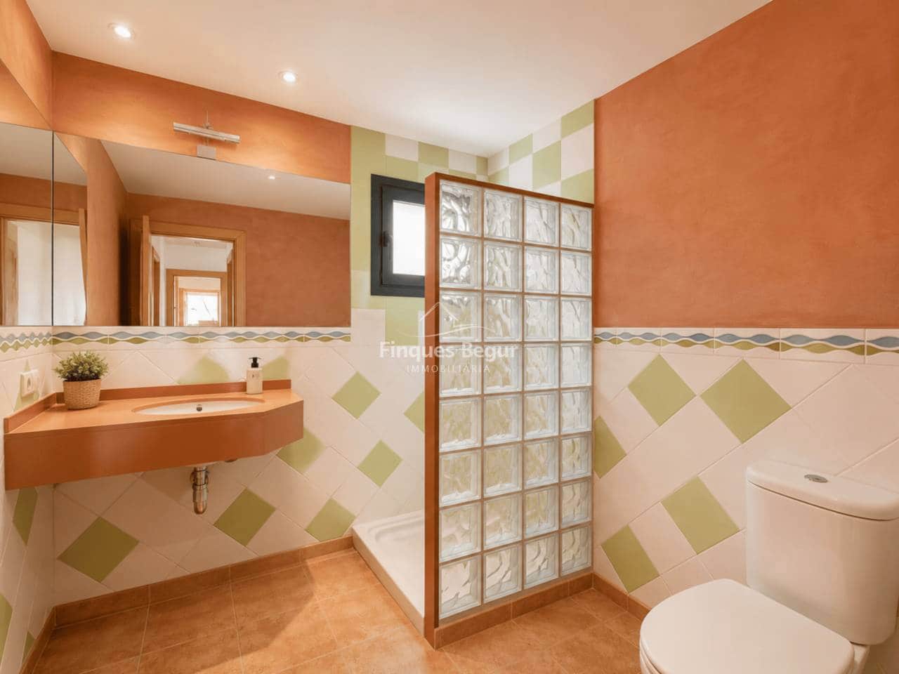 3 sypialnia Willa na sprzedaż w Begur z basenem garażem - 700 000 € (Ref: 9976696)