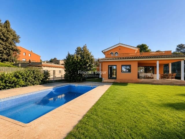 Chalet de 3 habitaciones en Begur en venta con piscina garaje - 699.000 € (Ref: 9976696)