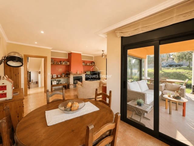Chalet de 3 habitaciones en Begur en venta con piscina garaje - 699.000 € (Ref: 9976696)