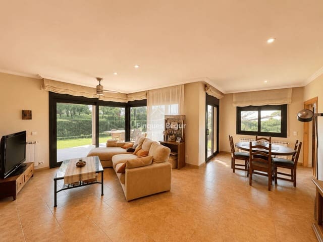 Chalet de 3 habitaciones en Begur en venta con piscina garaje - 699.000 € (Ref: 9976696)