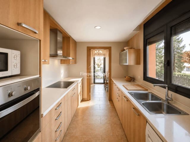 Chalet de 3 habitaciones en Begur en venta con piscina garaje - 699.000 € (Ref: 9976696)