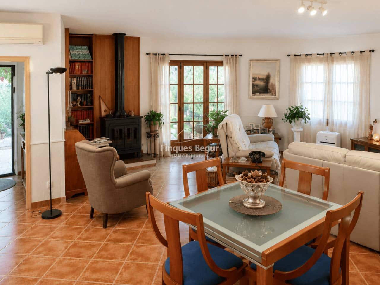 5 soveværelse Villa til salg i Begur med swimmingpool garage - € 550.000 (Ref: 9978101)