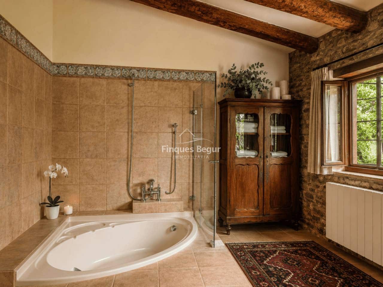 3 bedroom Townhouse for sale in Begur with garage - € 720,000 (Ref: 9999915)