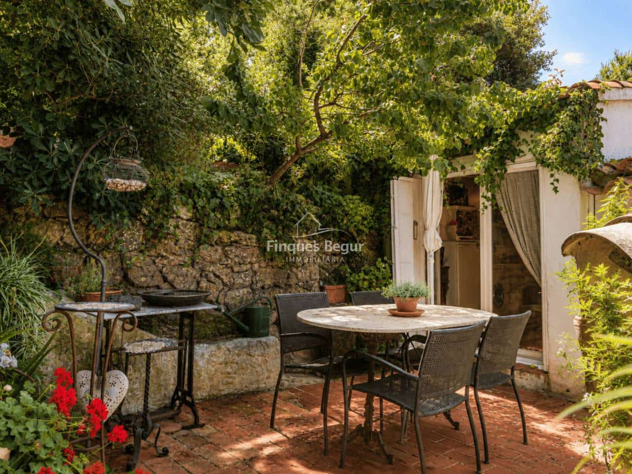 3 bedroom Townhouse for sale in Begur with garage - € 720,000 (Ref: 9999915)