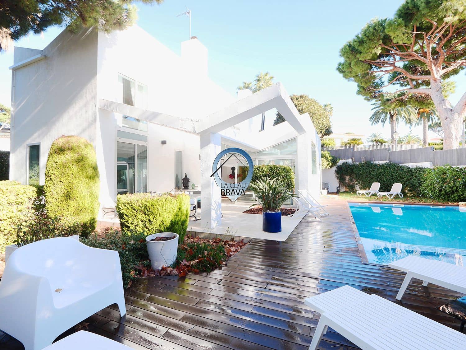 4 soveværelse Villa til salg i S'Agaro med swimmingpool - € 2.950.000 (Ref: 9534117)