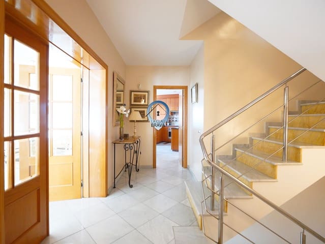 7 sovrum Villa till salu i Santa Cristina d'Aro med pool garage - 1 750 000 € (Ref: 9534118)