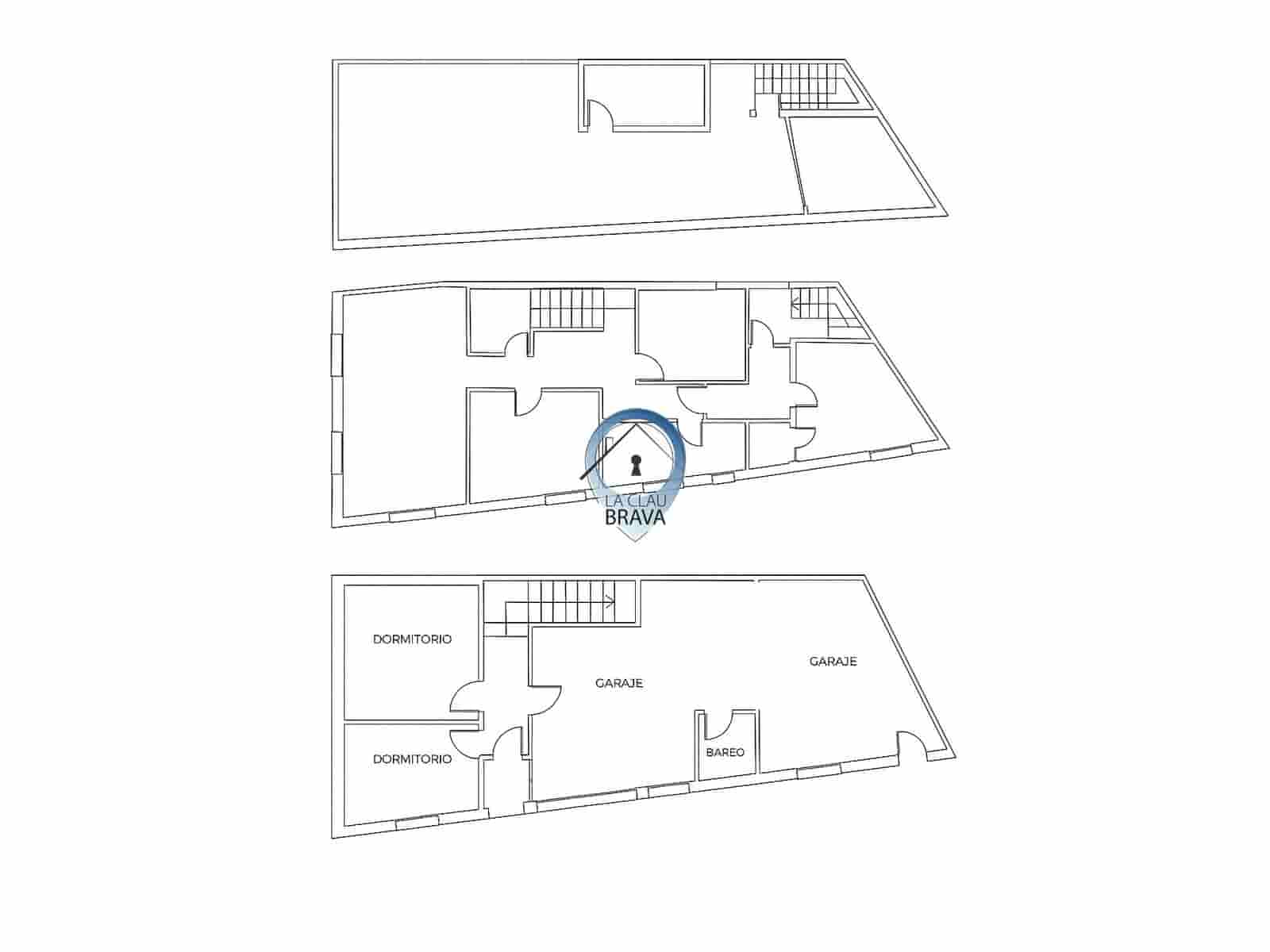 4 soveværelse Byhus til salg i Sant Feliu de Guixols med garage - € 450.000 (Ref: 9534121)