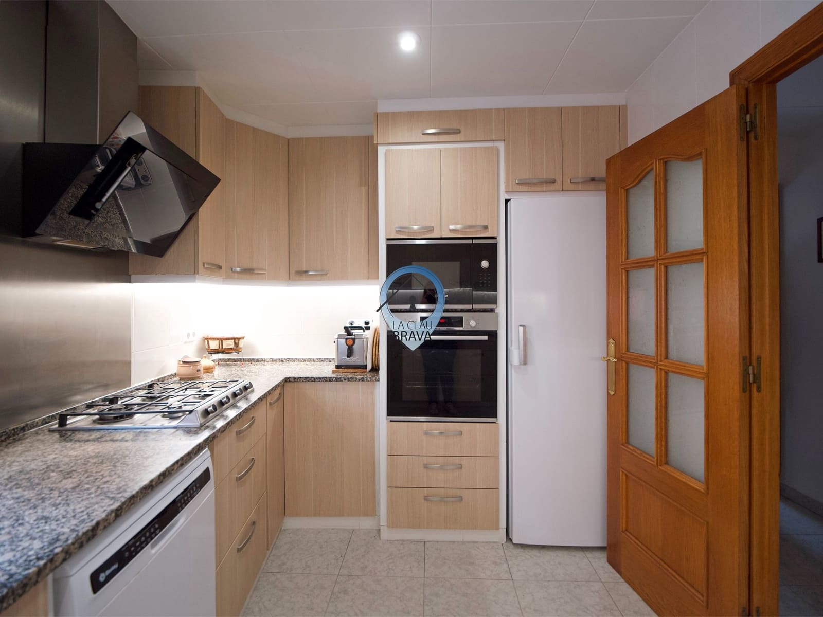 4 soveværelse Byhus til salg i Sant Feliu de Guixols med garage - € 450.000 (Ref: 9534121)