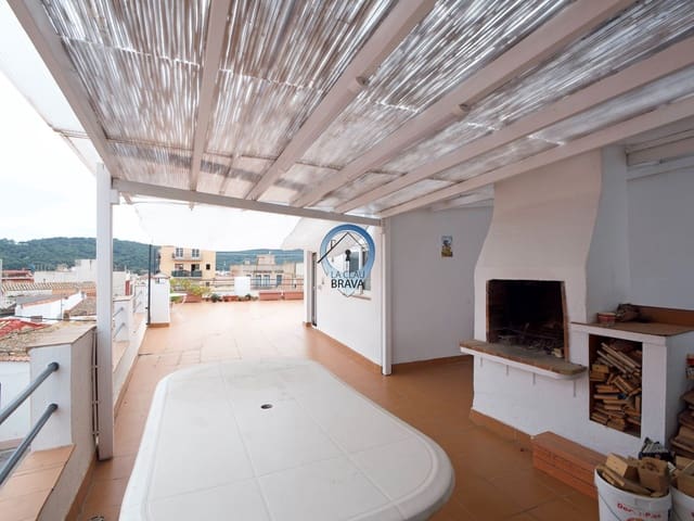 4 soveværelse Byhus til salg i Sant Feliu de Guíxols med garage - € 450.000 (Ref: 9534121)