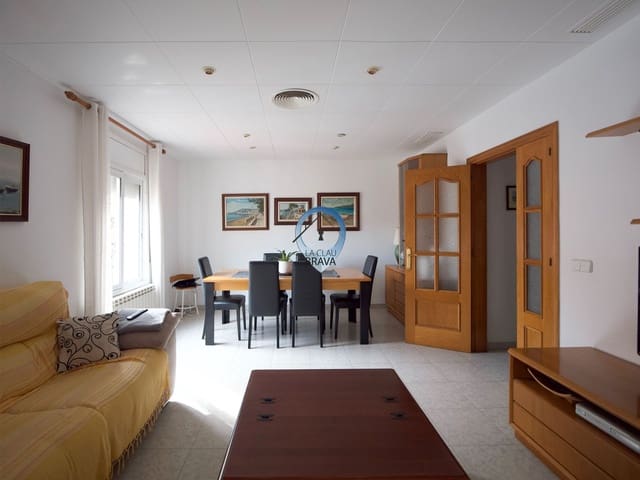 Casa de 4 habitaciones en Sant Feliu de Guíxols en venta con garaje - 450.000 € (Ref: 9534121)
