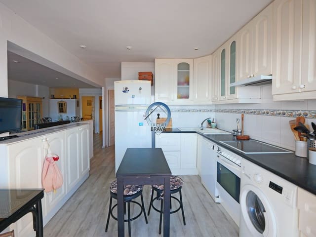 4 soveværelse Lejlighed til salg i Sant Feliu de Guíxols - € 735.000 (Ref: 9534122)