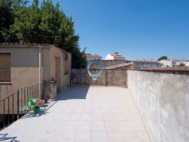 5 soveværelse Byhus til salg i Llagostera - € 360.000 (Ref: 9534123)