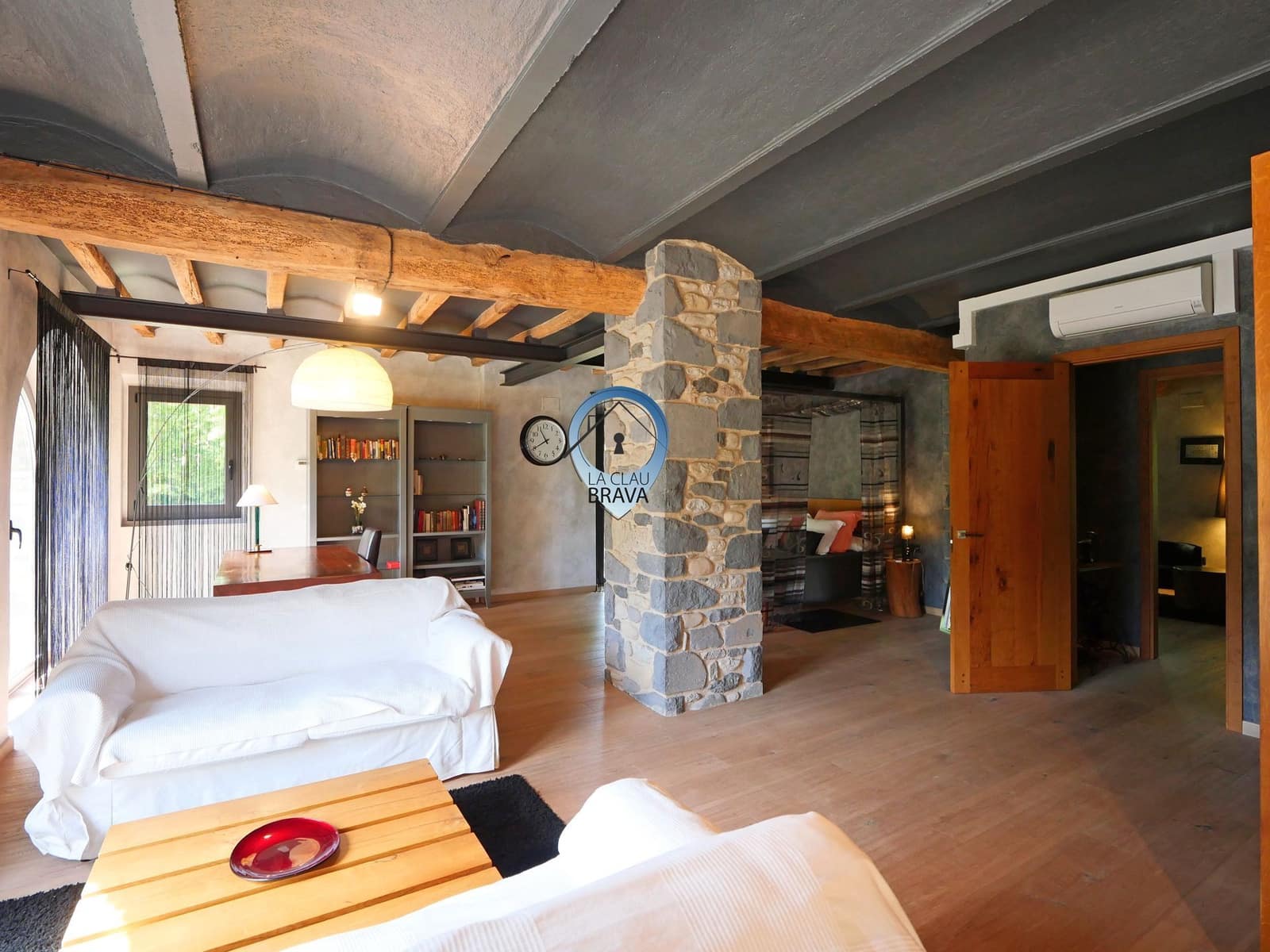 3 quarto Quinta/Casa Rural para venda em Sant Joan les Fonts com piscina garagem - 1 250 000 € (Ref: 9534126)