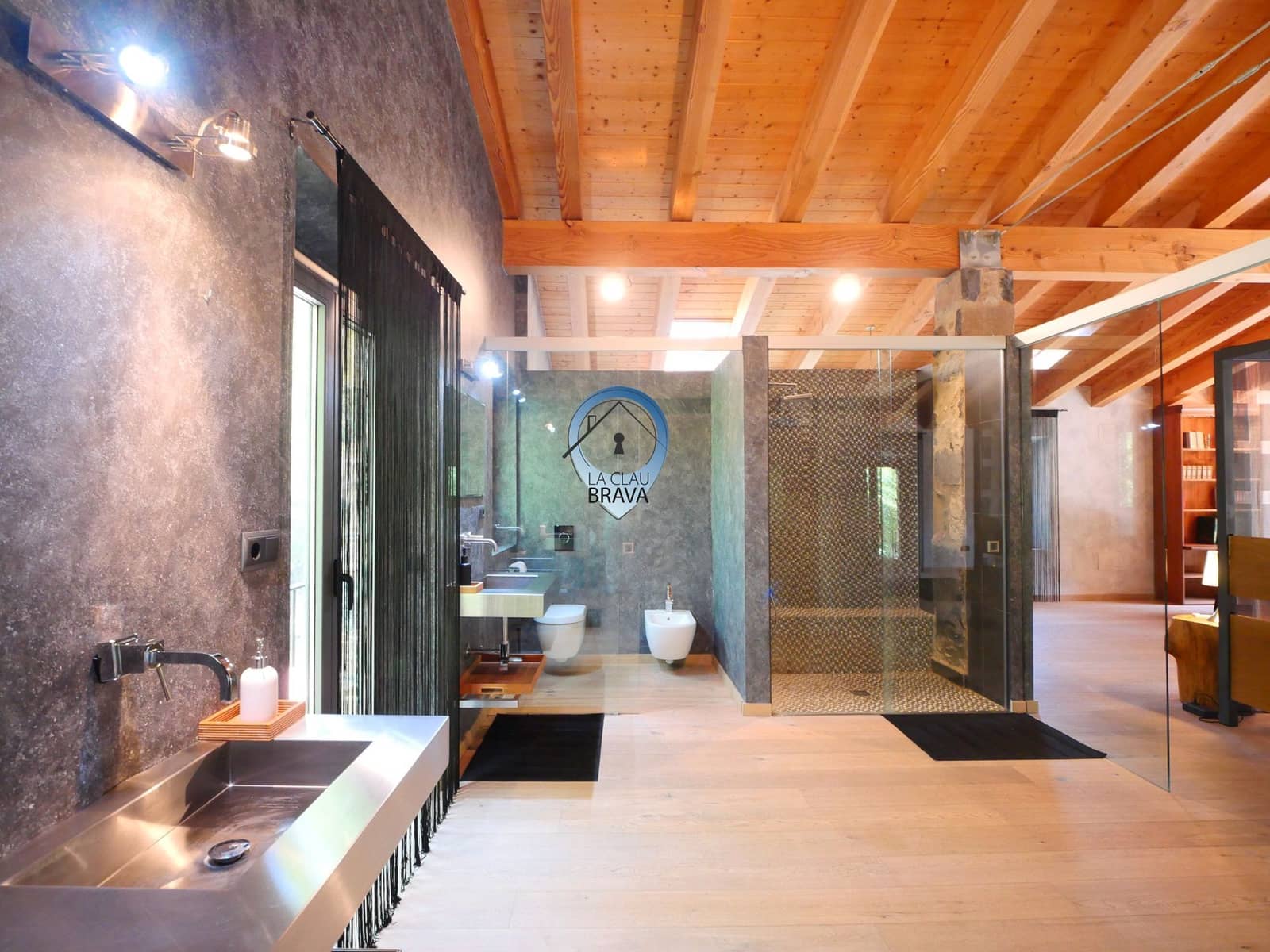 3 quarto Quinta/Casa Rural para venda em Sant Joan les Fonts com piscina garagem - 1 250 000 € (Ref: 9534126)