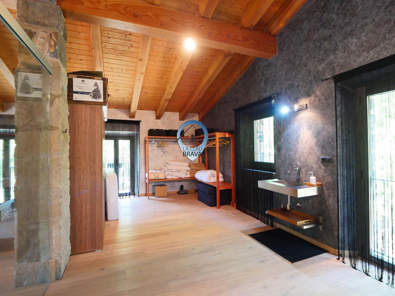 3 quarto Quinta/Casa Rural para venda em Sant Joan les Fonts com piscina garagem - 1 250 000 € (Ref: 9534126)