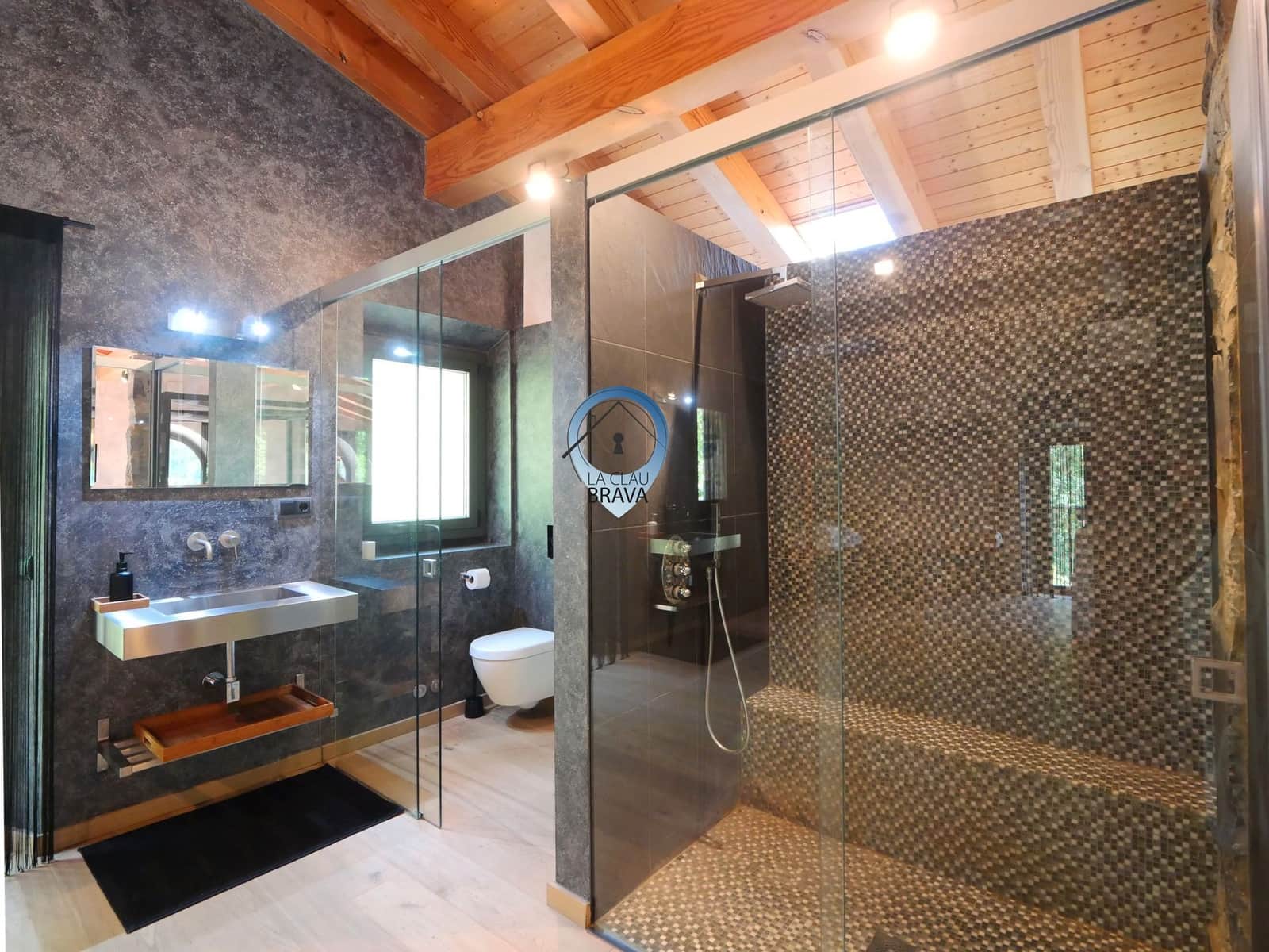 3 quarto Quinta/Casa Rural para venda em Sant Joan les Fonts com piscina garagem - 1 250 000 € (Ref: 9534126)