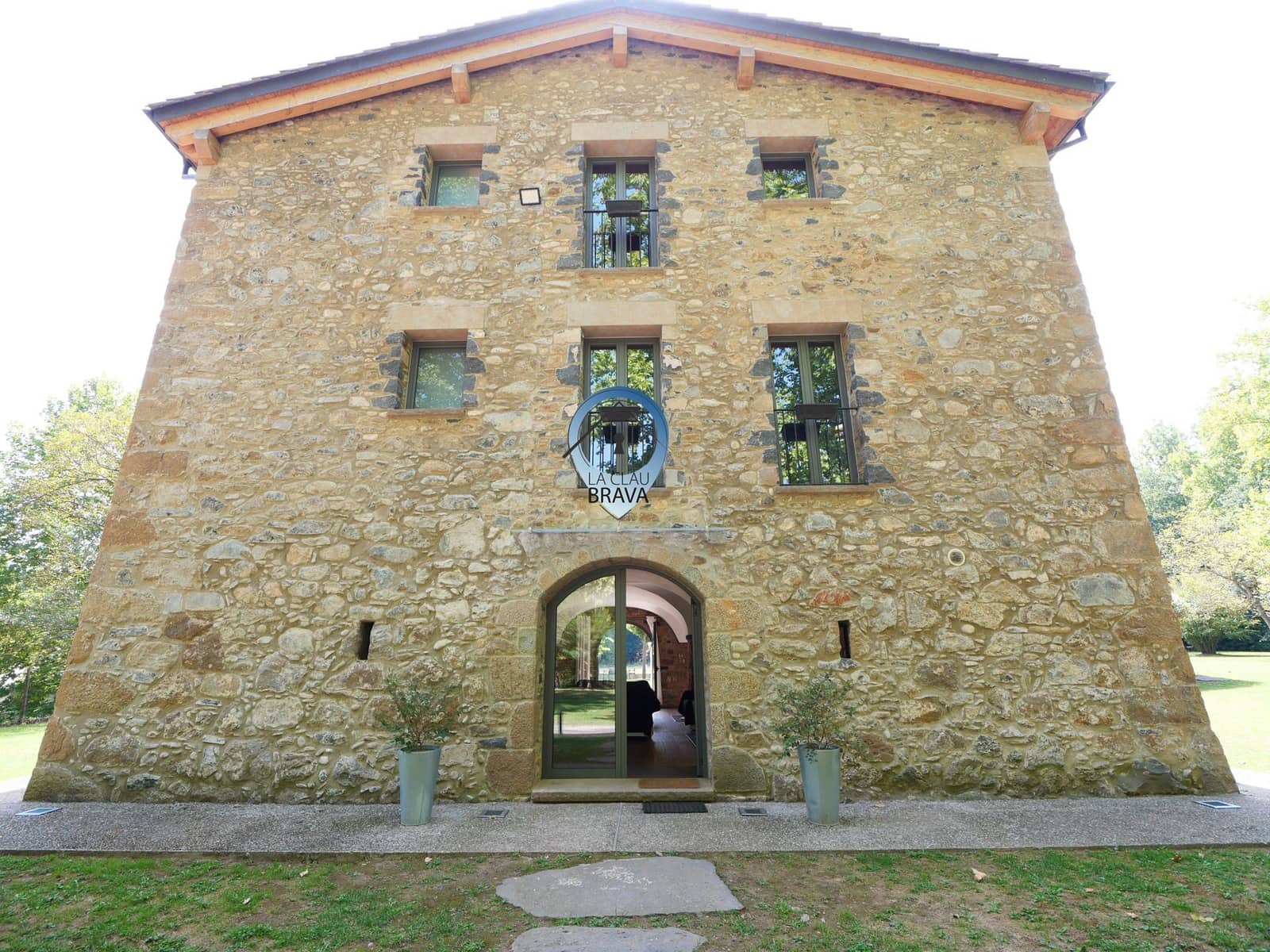 3 quarto Quinta/Casa Rural para venda em Sant Joan les Fonts com piscina garagem - 1 250 000 € (Ref: 9534126)