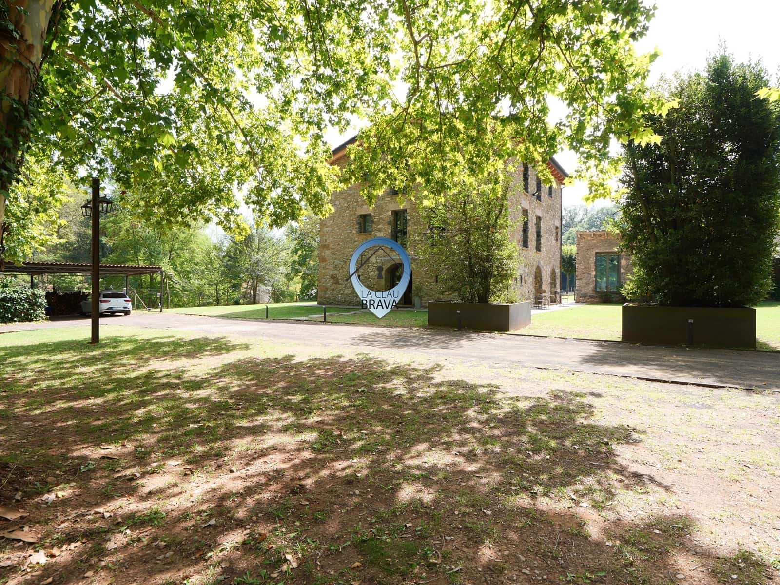 3 quarto Quinta/Casa Rural para venda em Sant Joan les Fonts com piscina garagem - 1 250 000 € (Ref: 9534126)