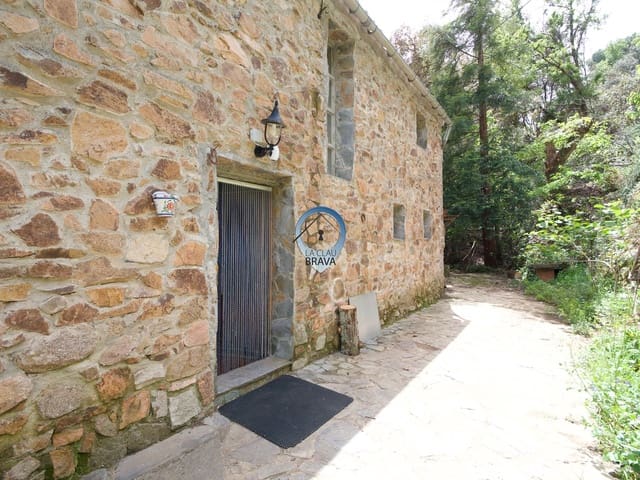 4 makuuhuone Maalaistalo myytävänä paikassa Arbúcies - 395 000 € (Ref: 9534127)