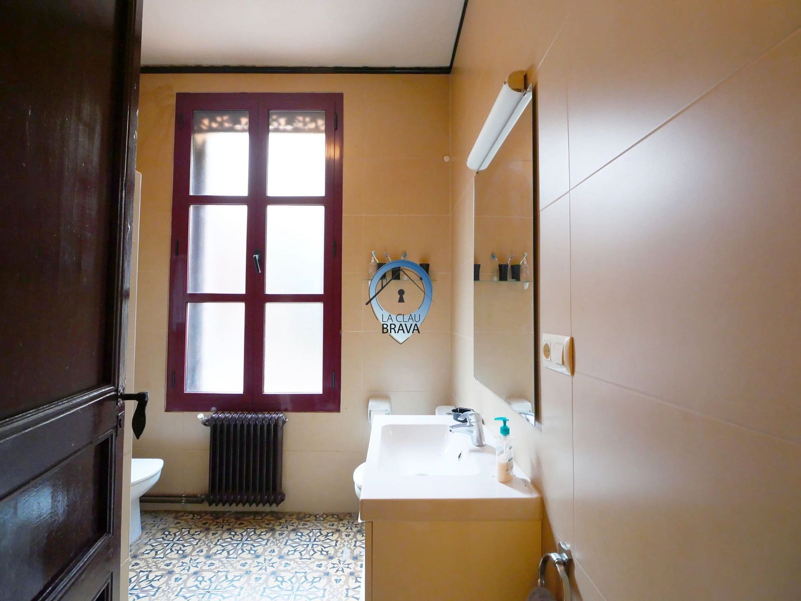 8 soveværelse Villa til salg i Caldes de Malavella - € 450.000 (Ref: 9534128)