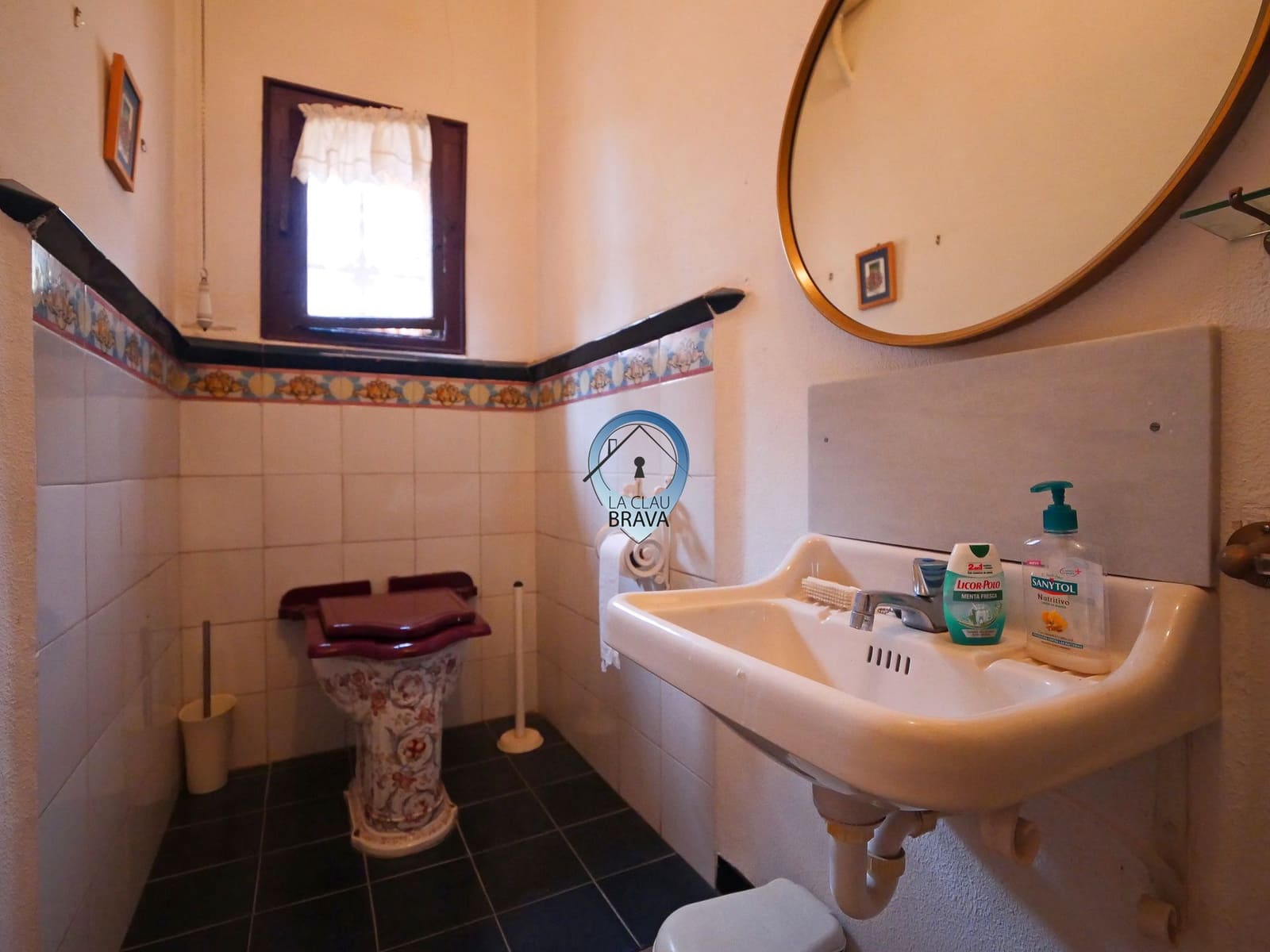 8 soveværelse Villa til salg i Caldes de Malavella - € 450.000 (Ref: 9534128)