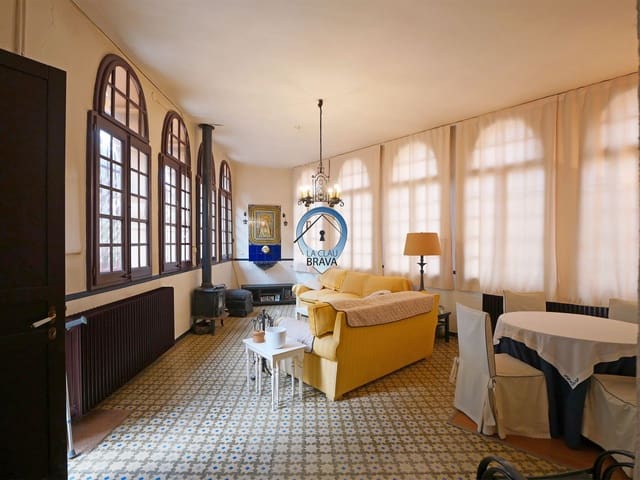 8 soveværelse Villa til salg i Caldes de Malavella - € 450.000 (Ref: 9534128)