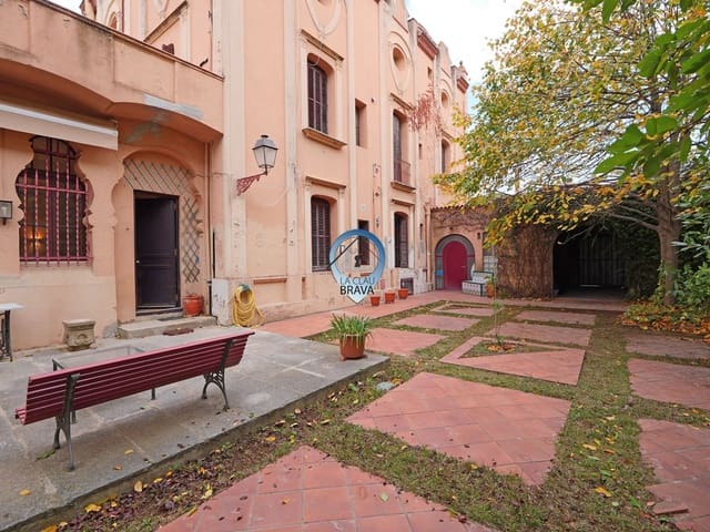 8 soveværelse Villa til salg i Caldes de Malavella - € 450.000 (Ref: 9534128)