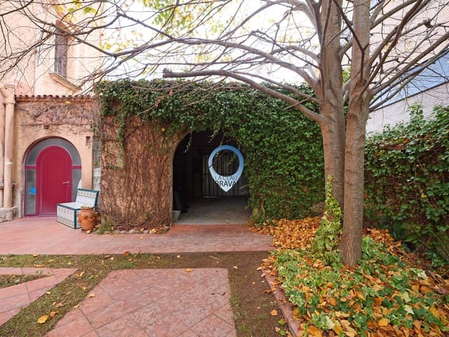 8 soveværelse Villa til salg i Caldes de Malavella - € 450.000 (Ref: 9534128)