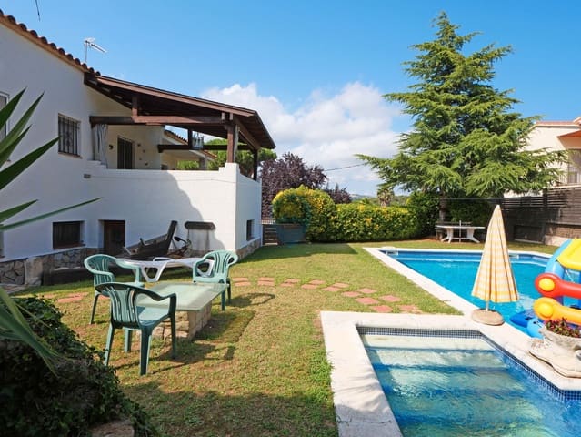 Chalet de 3 habitaciones en Santa Cristina d'Aro en venta con piscina garaje - 600.000 € (Ref: 9534131)