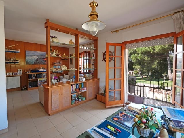 Chalet de 3 habitaciones en Santa Cristina d'Aro en venta con piscina garaje - 600.000 € (Ref: 9534131)