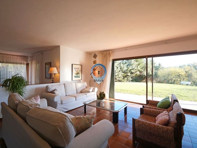 5 chambre Finca/Maison de Campagne à vendre à Santa Cristina d'Aro avec piscine garage - 1 000 000 € (Ref: 9534132)