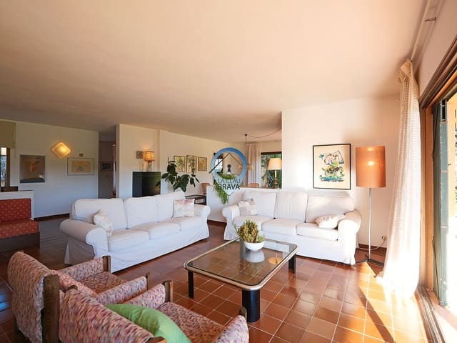 5 sovrum Finca/Hus på landet till salu i Santa Cristina d'Aro med pool garage - 1 000 000 € (Ref: 9534132)