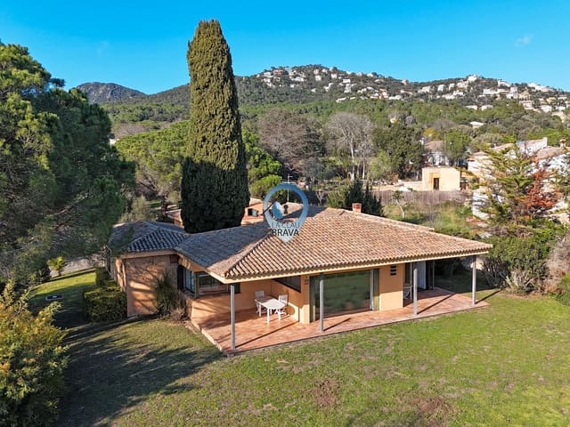 5 chambre Finca/Maison de Campagne à vendre à Santa Cristina d'Aro avec piscine garage - 1 000 000 € (Ref: 9534132)