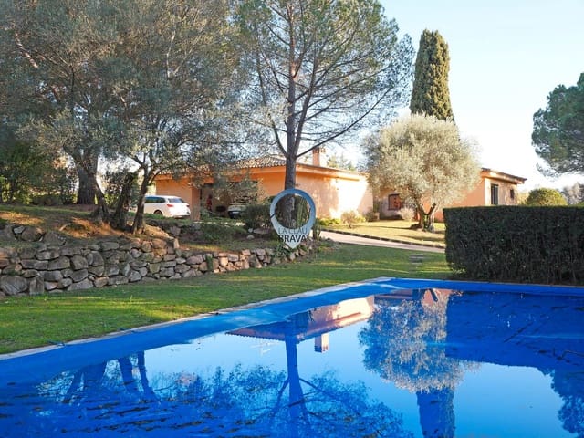 5 chambre Finca/Maison de Campagne à vendre à Santa Cristina d'Aro avec piscine garage - 1 000 000 € (Ref: 9534132)