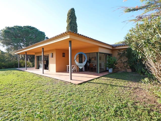 5 chambre Finca/Maison de Campagne à vendre à Santa Cristina d'Aro avec piscine garage - 1 000 000 € (Ref: 9534132)