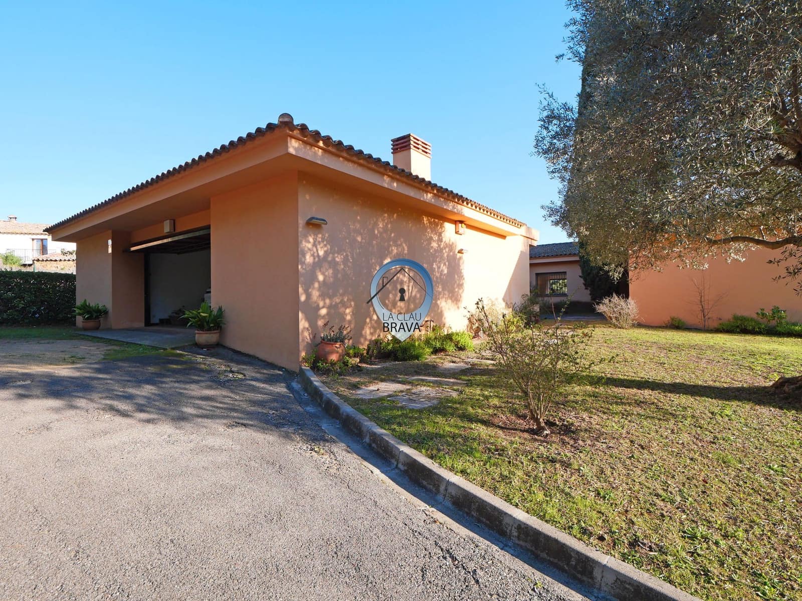 5 chambre Finca/Maison de Campagne à vendre à Santa Cristina d'Aro avec piscine garage - 1 000 000 € (Ref: 9534132)